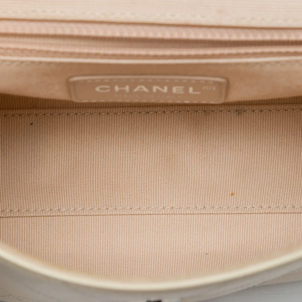 Chanel CC Quilted Crumpled Calfskin and Grosgrain Flap Brown Leather Very good - Model View