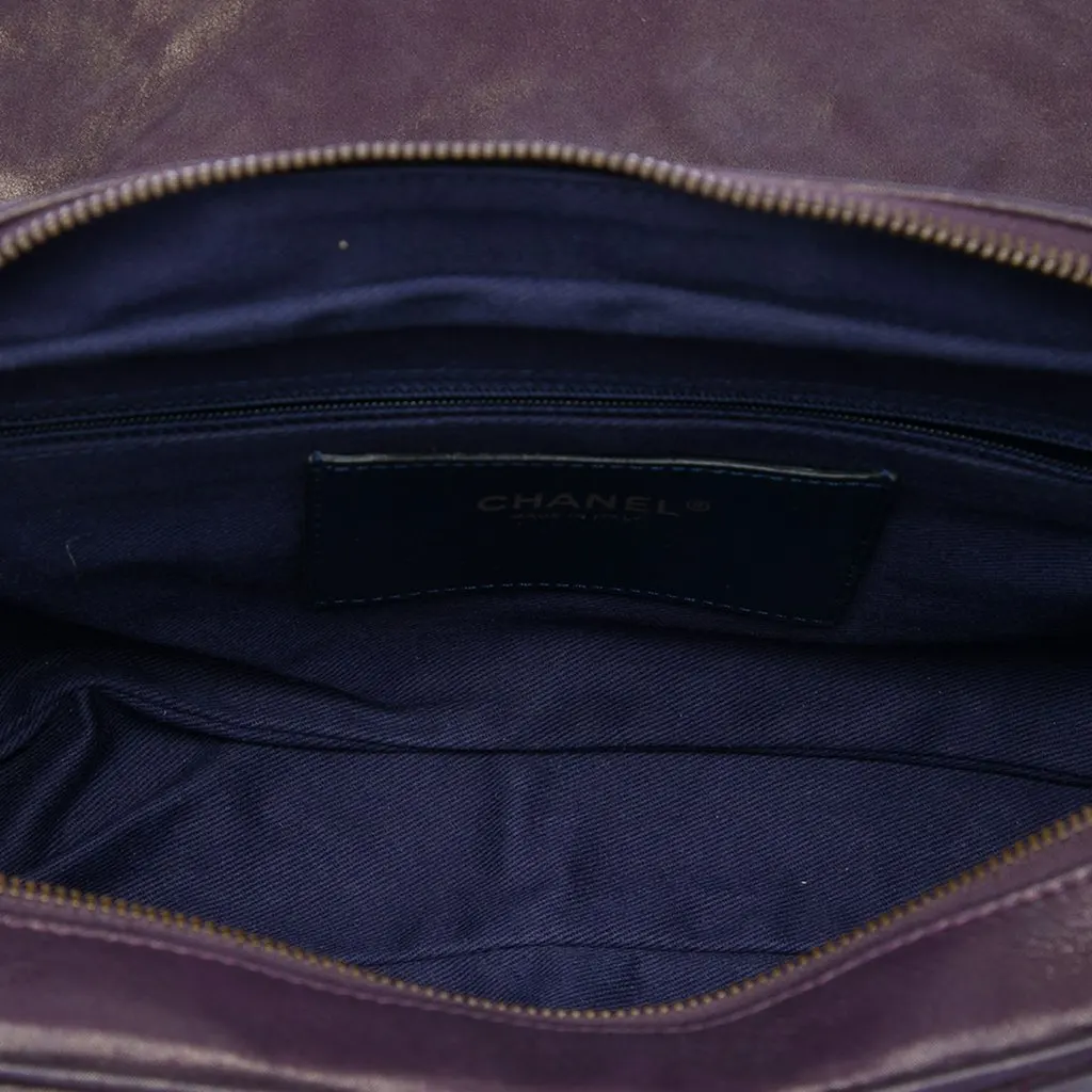 Chanel Large Quilted Iridescent Calfskin Shiva Flap Purple Leather Very good - Model View