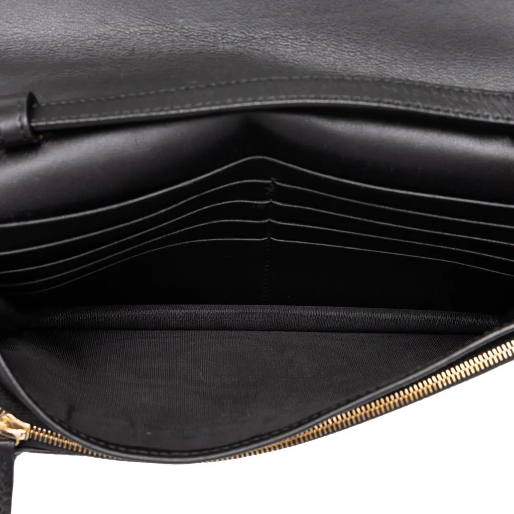 Gucci Microguccissima Wallet on Strap Black Leather Good - Model View