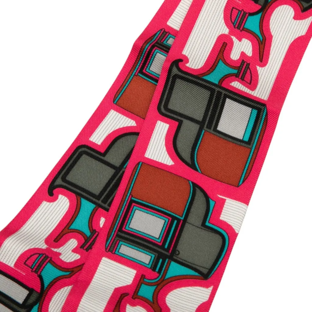 Hermès Les Coupes Silk Twilly Scarf Pink Never worn - Inside View