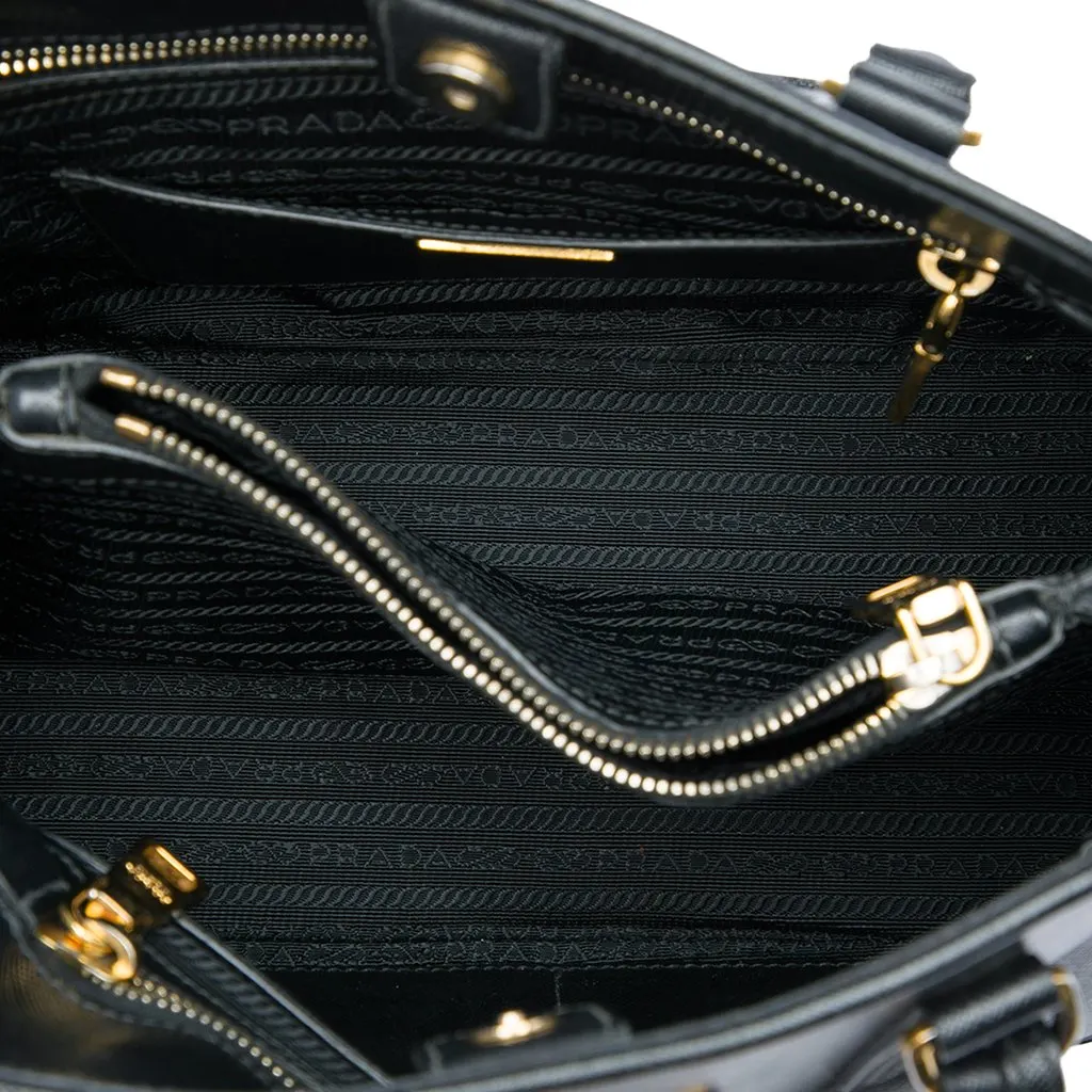 Prada Medium Saffiano Vernice Open Promenade Satchel Black Leather Good - Model View