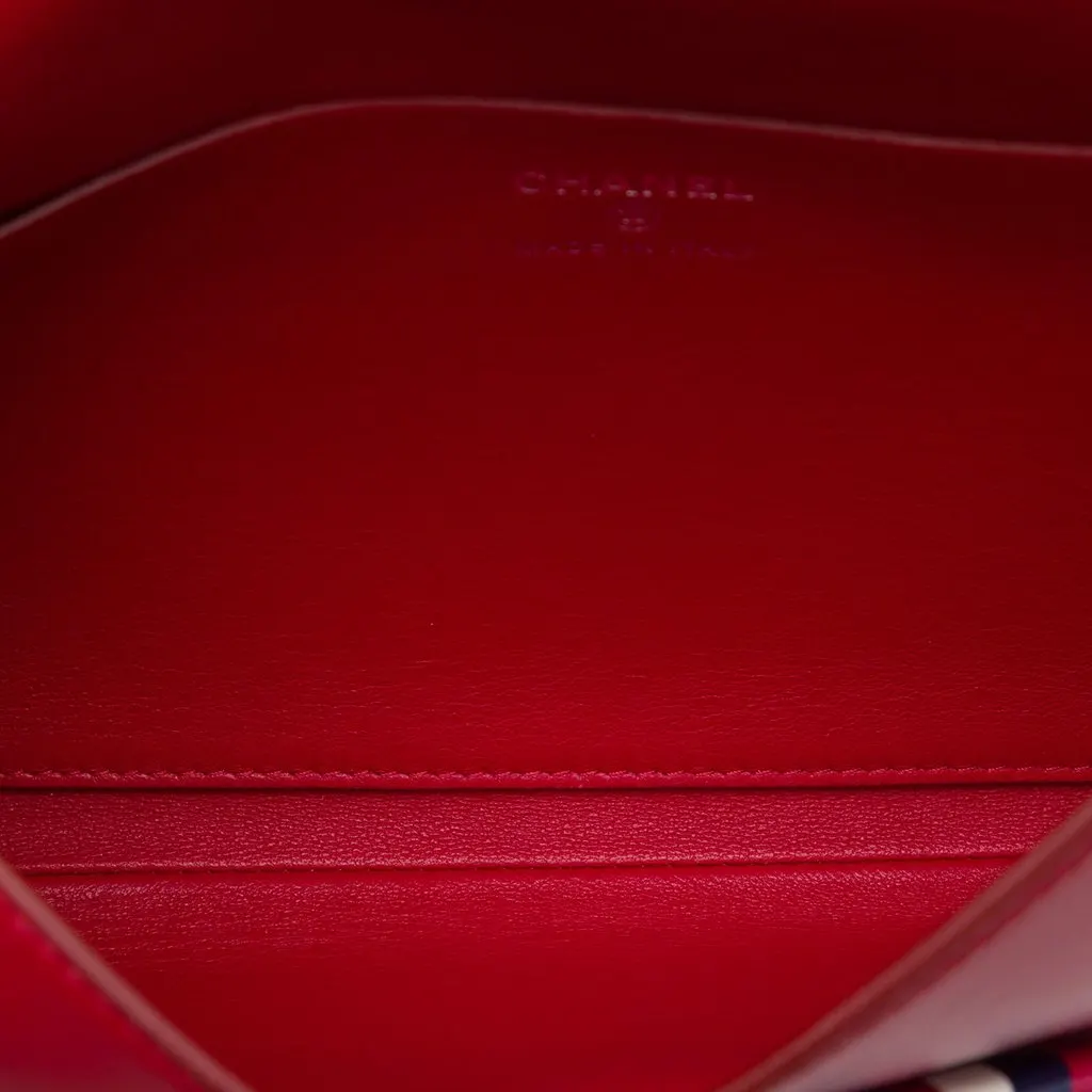 Chanel CC Lambskin Airlines Envelope Clutch Red Leather Very good - Model View