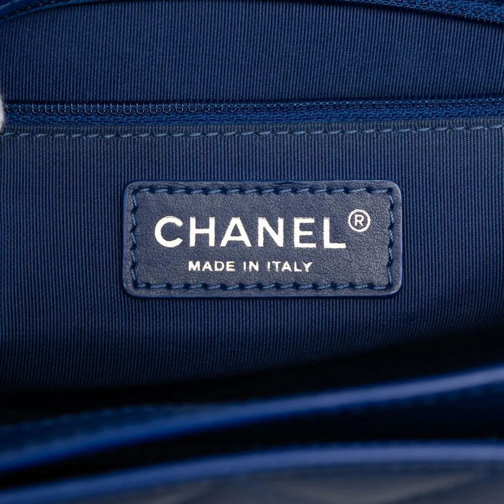 Chanel Small CC Caviar Box Urban Companion Flap Blue Leather Very good - Box View