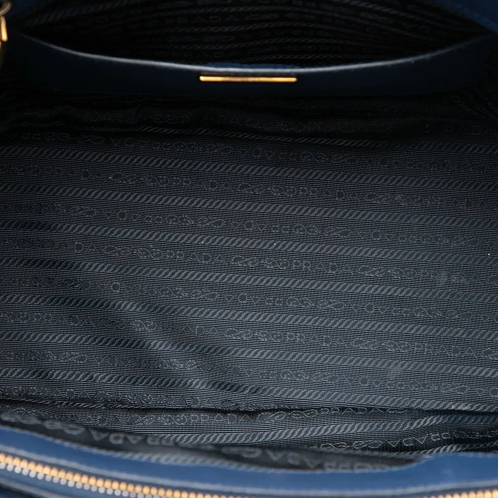 Prada Large Saffiano Lux Galleria Double Zip Tote Blue Leather Good - Model View