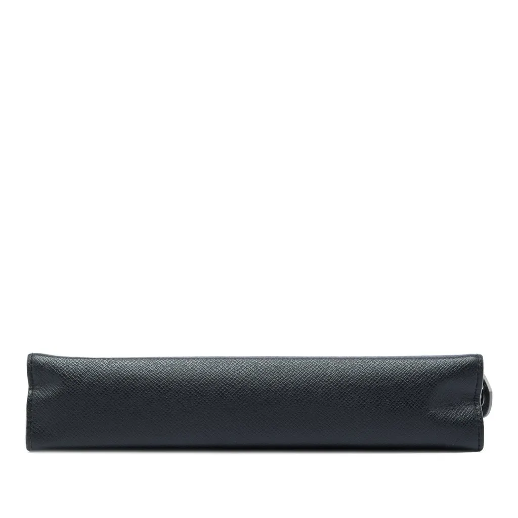 Louis Vuitton Taiga Articles de Voyage Pochette Voyage MM Black Leather Very good - Inside View