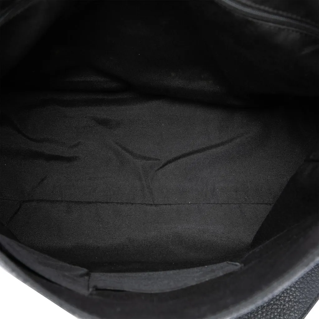 Gucci GG Denim Messenger Bag Black Denim Very good - Model View