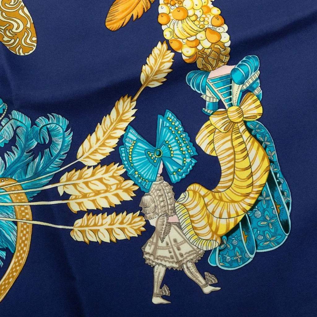 Hermès Chapeau! Silk Scarf 90 Blue Silk Very good - Model View