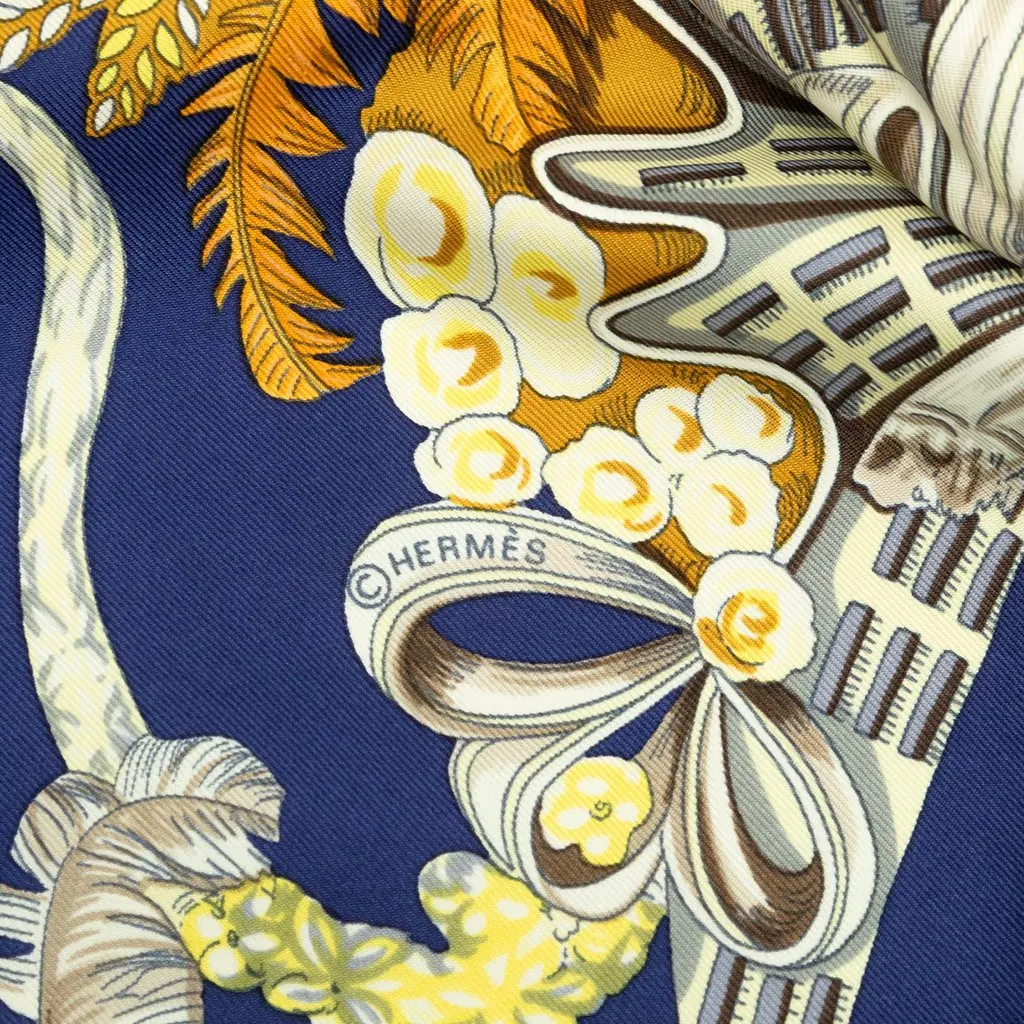 Hermès Chapeau! Silk Scarf 90 Blue Silk Very good - Box View