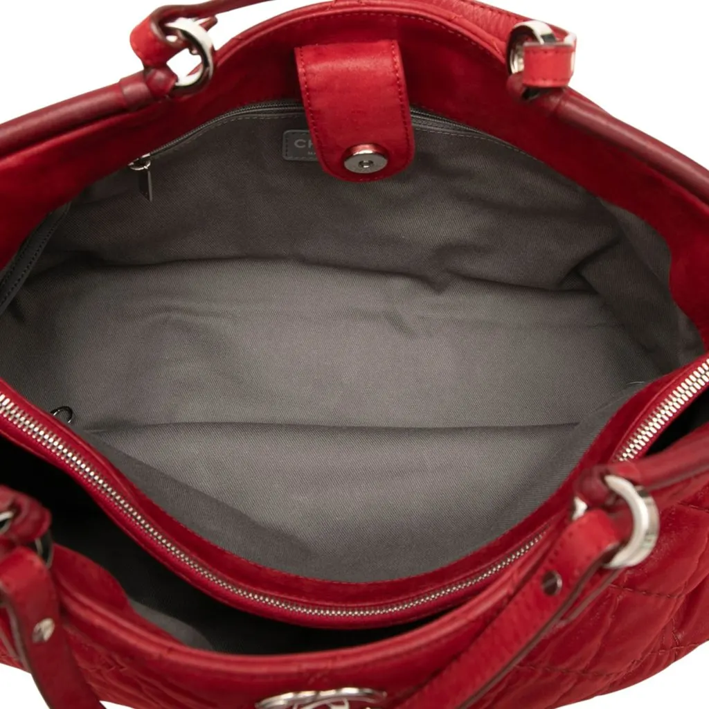 Chanel Small Quilted Iridescent Calfskin Sea Hit Tote Red Leather Very good - Model View