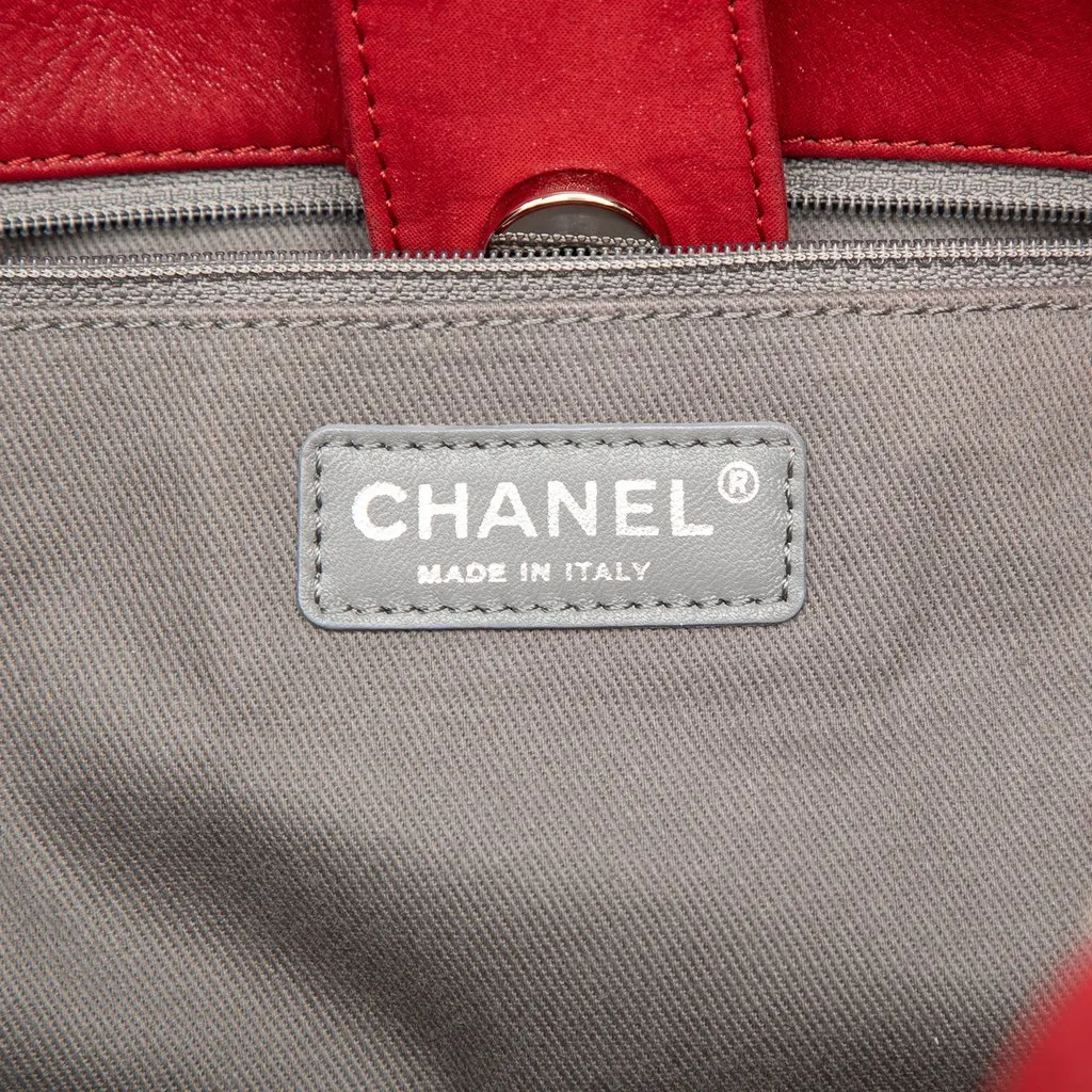 Chanel Small Quilted Iridescent Calfskin Sea Hit Tote Red Leather Very good - Box View