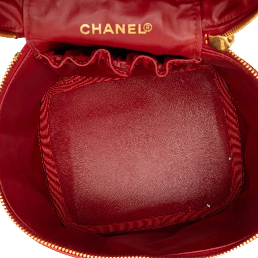 Chanel CC Caviar Vanity Bag Red Leather Good - Model View
