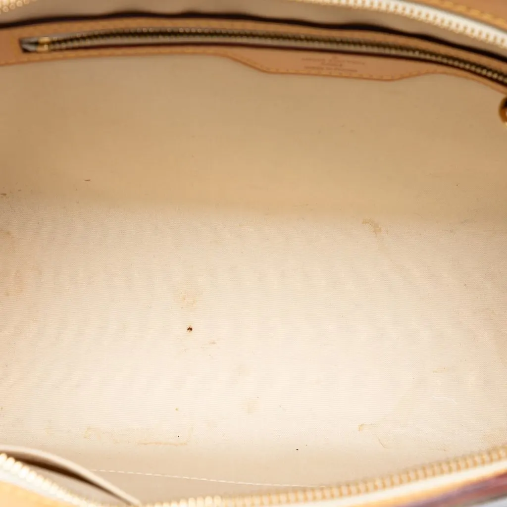 Louis Vuitton Monogram Vernis Brea MM Yellow Leather Very good - Model View