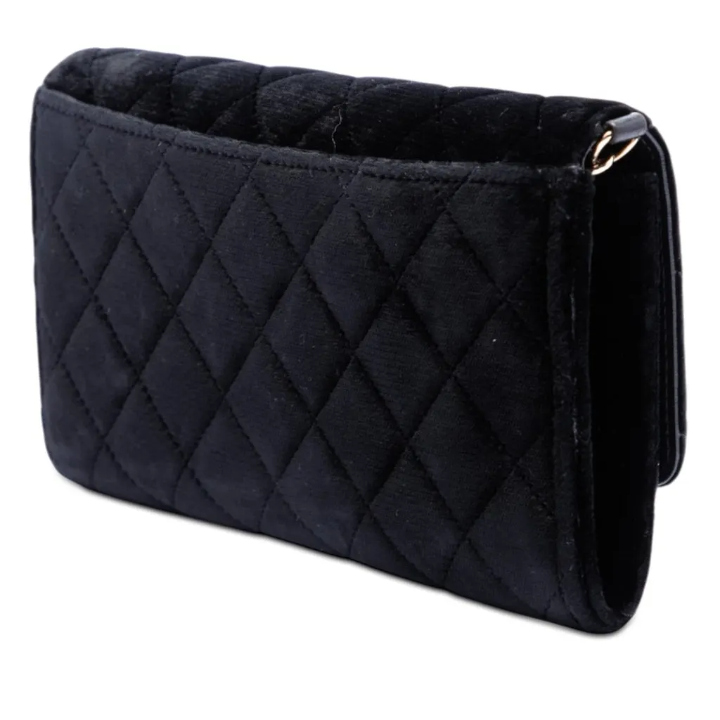 Chanel CC Quilted Velvet Wallet on Removable Chain Black Very good - Back View