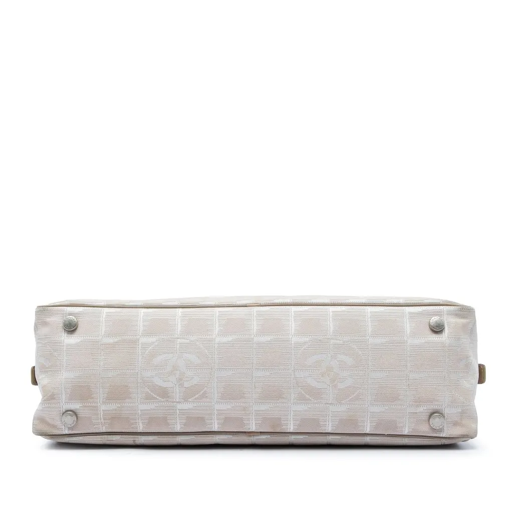 Chanel New Travel Line Nylon Handbag Beige Very good - Inside View