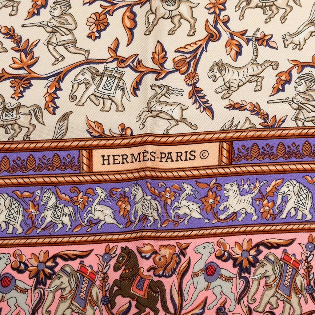 Hermès Chasse en Inde Silk Scarf 90 White Very good - Box View