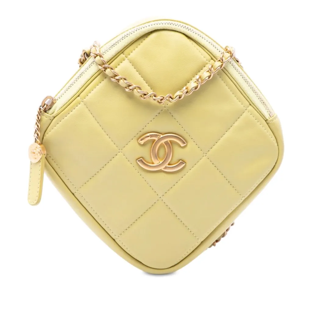 Chanel CC Quilted Lambskin Diamond Clutch with Chain Yellow Leather Very good - Front View