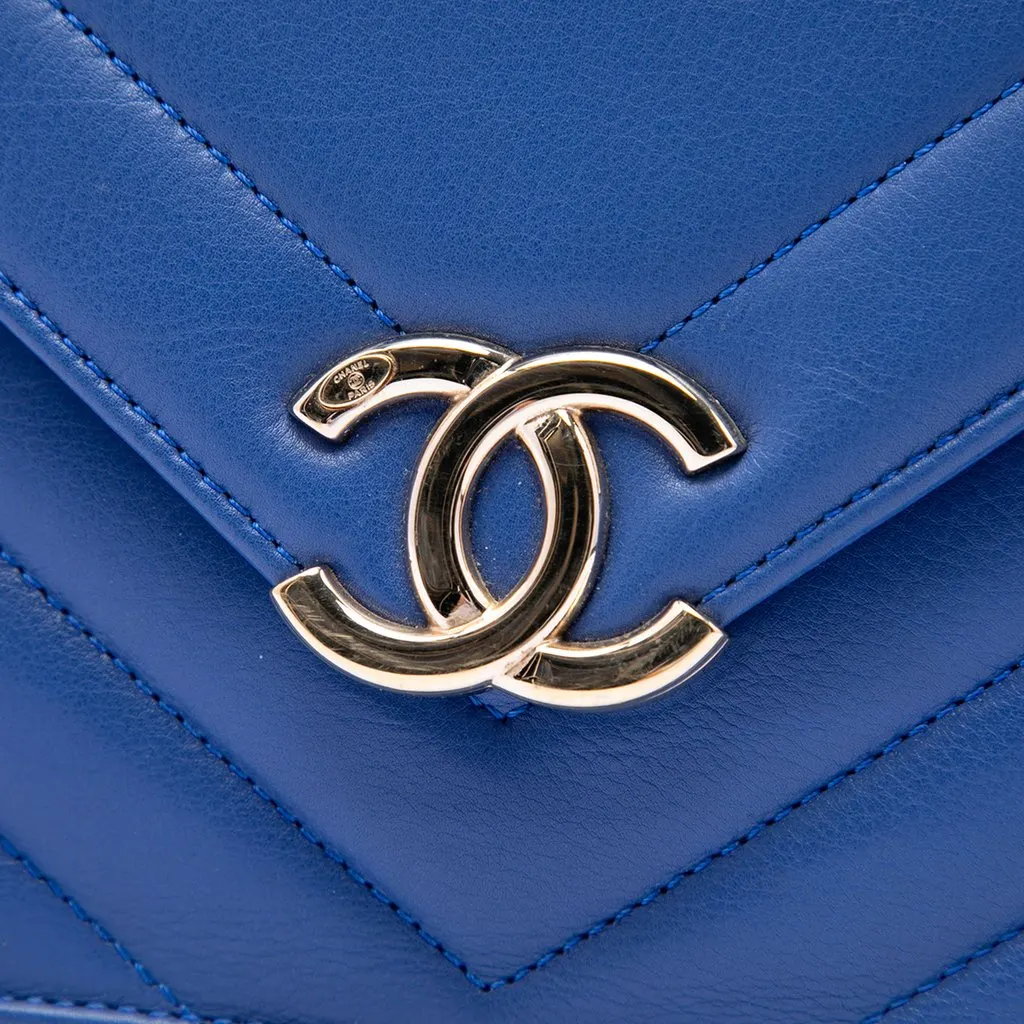 Chanel Small CC Chevron Calfskin Envelope Flap Blue Leather Very good - Box View