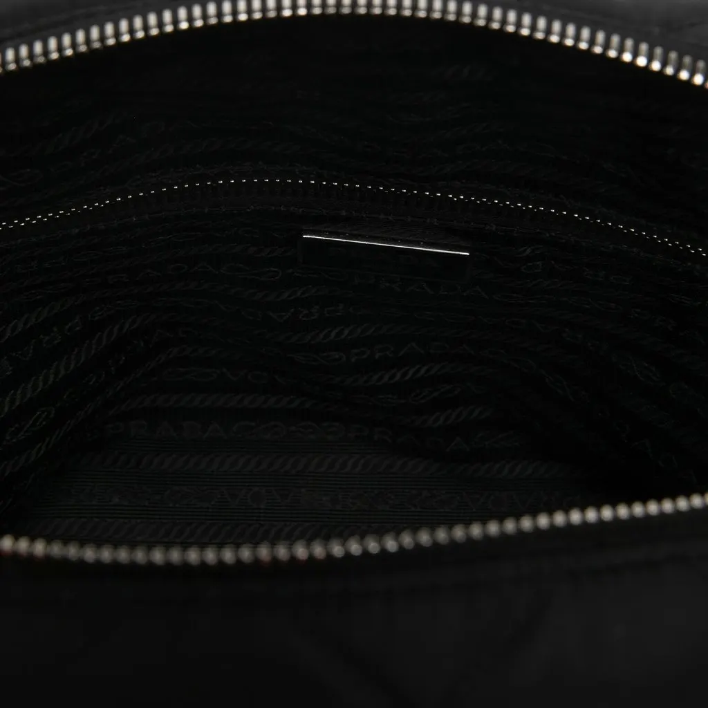 Prada Impuntu Tessuto Chain Shoulder Bag Black Polyamide Very good - Model View