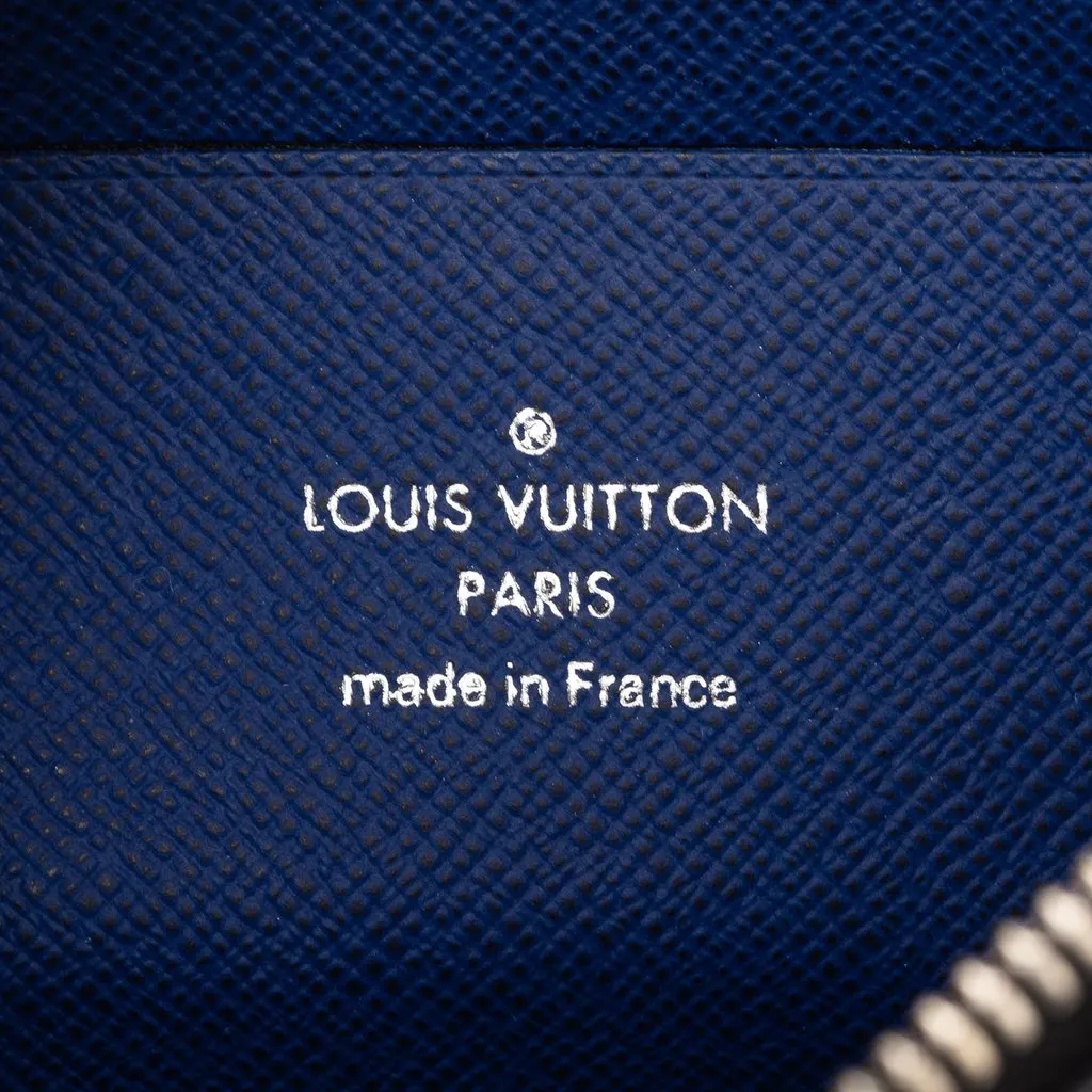 Louis Vuitton Monogram Taigarama Pochette Discovery PM Blue Very good - Box View
