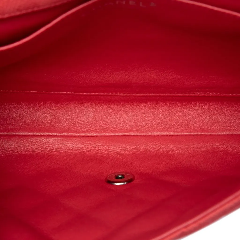 Chanel Quilted Caviar Flap Clutch with Chain Pink Leather Very good - Model View