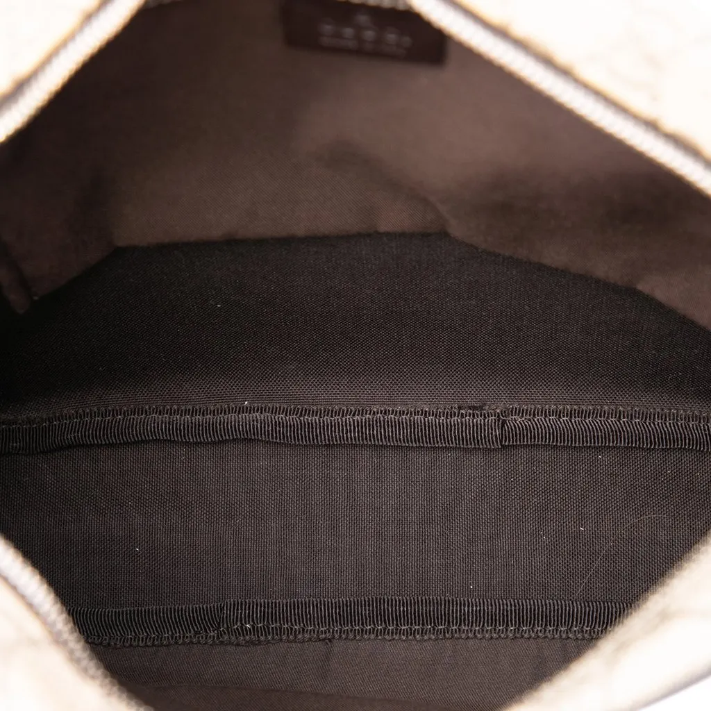Gucci GG Supreme Crossbody Beige Canvas Good - Model View
