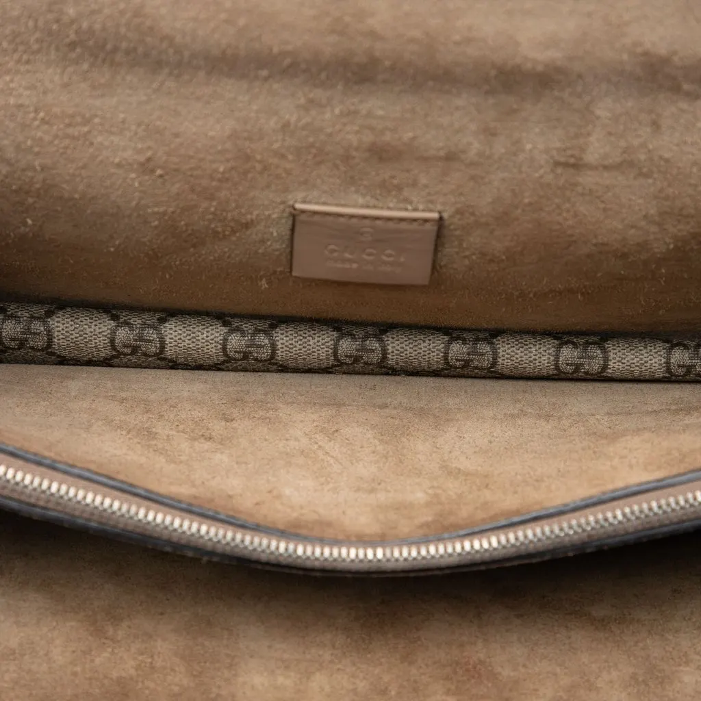 Gucci Medium GG Supreme Dionysus Shoulder Bag Beige Very good - Model View