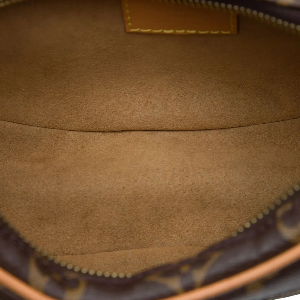 Louis Vuitton Monogram Loop Brown Canvas Very good - Model View