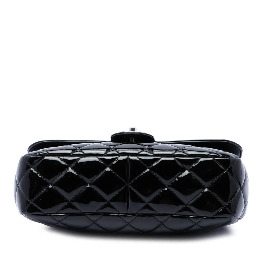 Chanel Small Quilted Patent Coco Shine Flap Black Leather Very good - Inside View