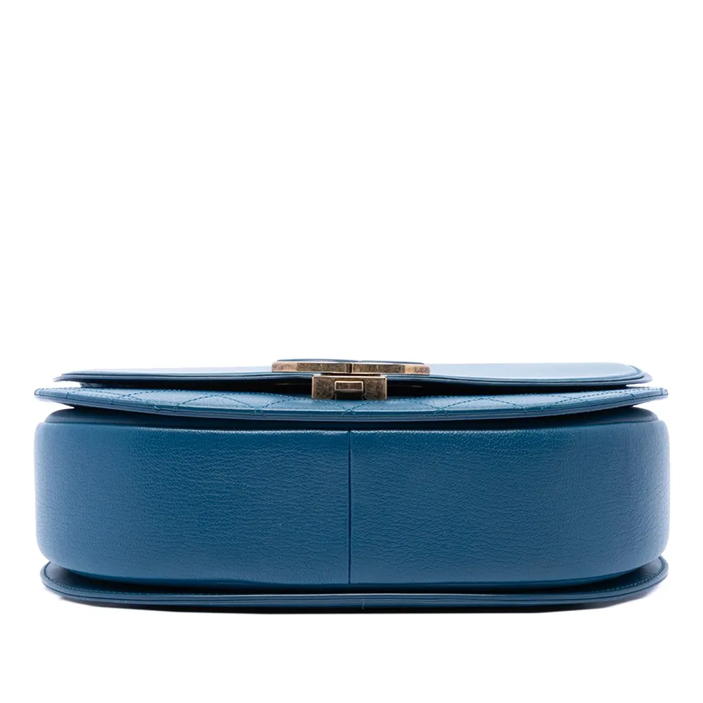 Chanel Medium Shiny Calfskin and Quilted Goatskin Coco Curve Flap Blue Leather Very good - Inside View