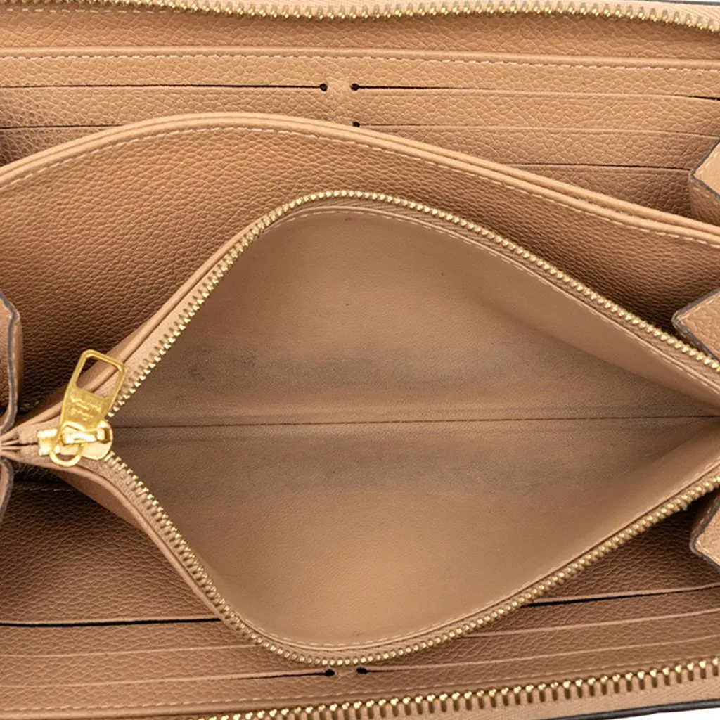 Louis Vuitton Monogram Empreinte Zippy Wallet Beige Leather Very good - Model View