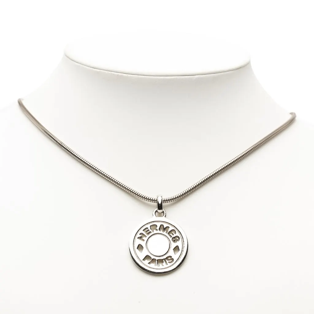 Hermès Palladium Plated Clou de Selle Pendant Necklace Silver Metal Very good - Model View