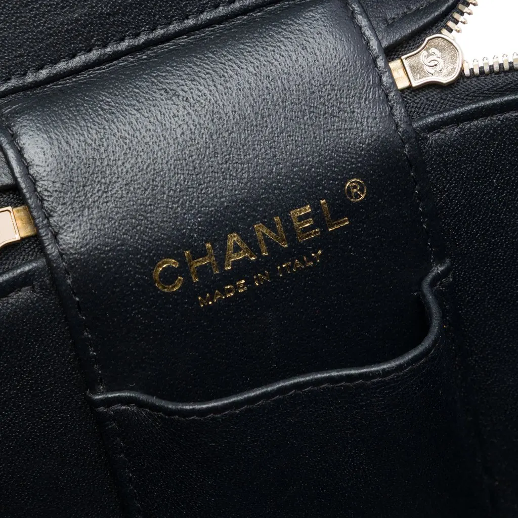 Chanel CC Quilted Caviar Top Handle Vanity Case with Chain Black Leather Very good - Box View