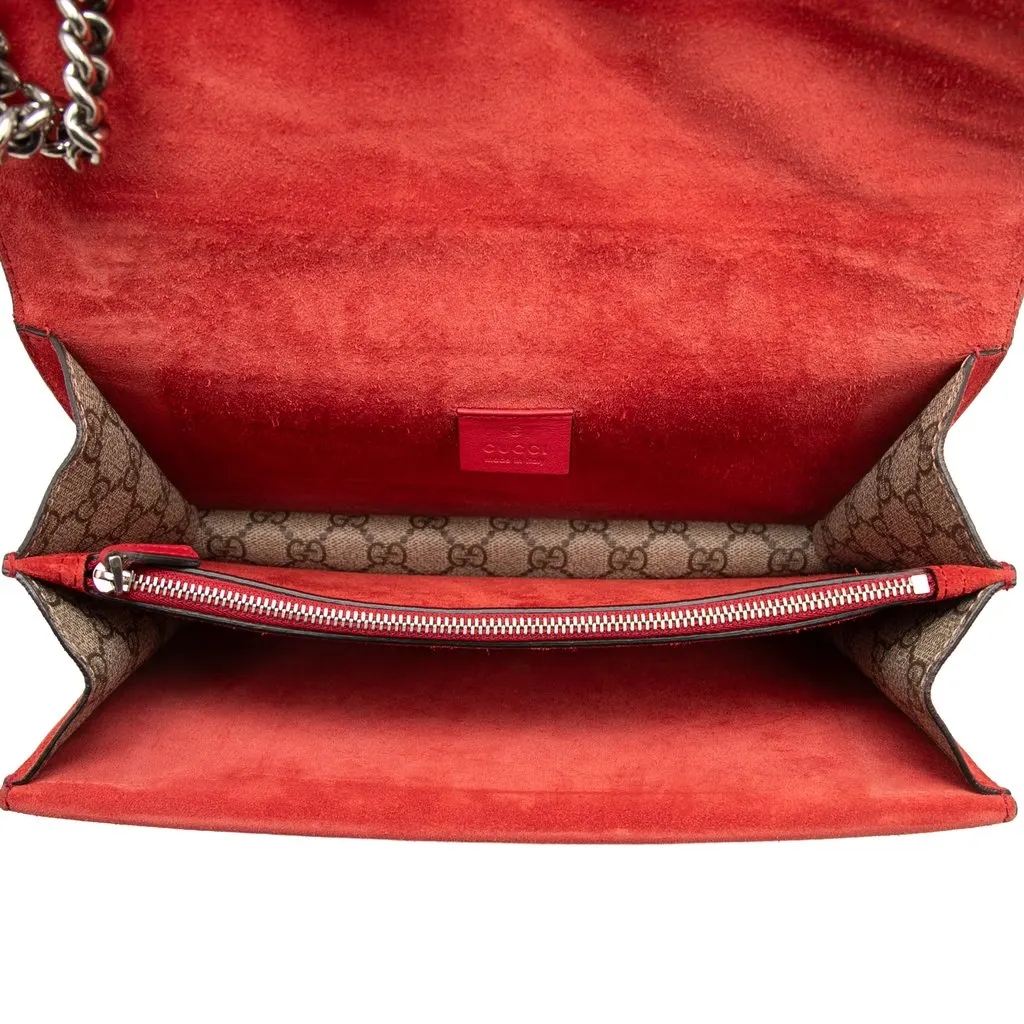 Gucci Medium GG Supreme Dionysus Shoulder Bag Beige Canvas Very good - Model View