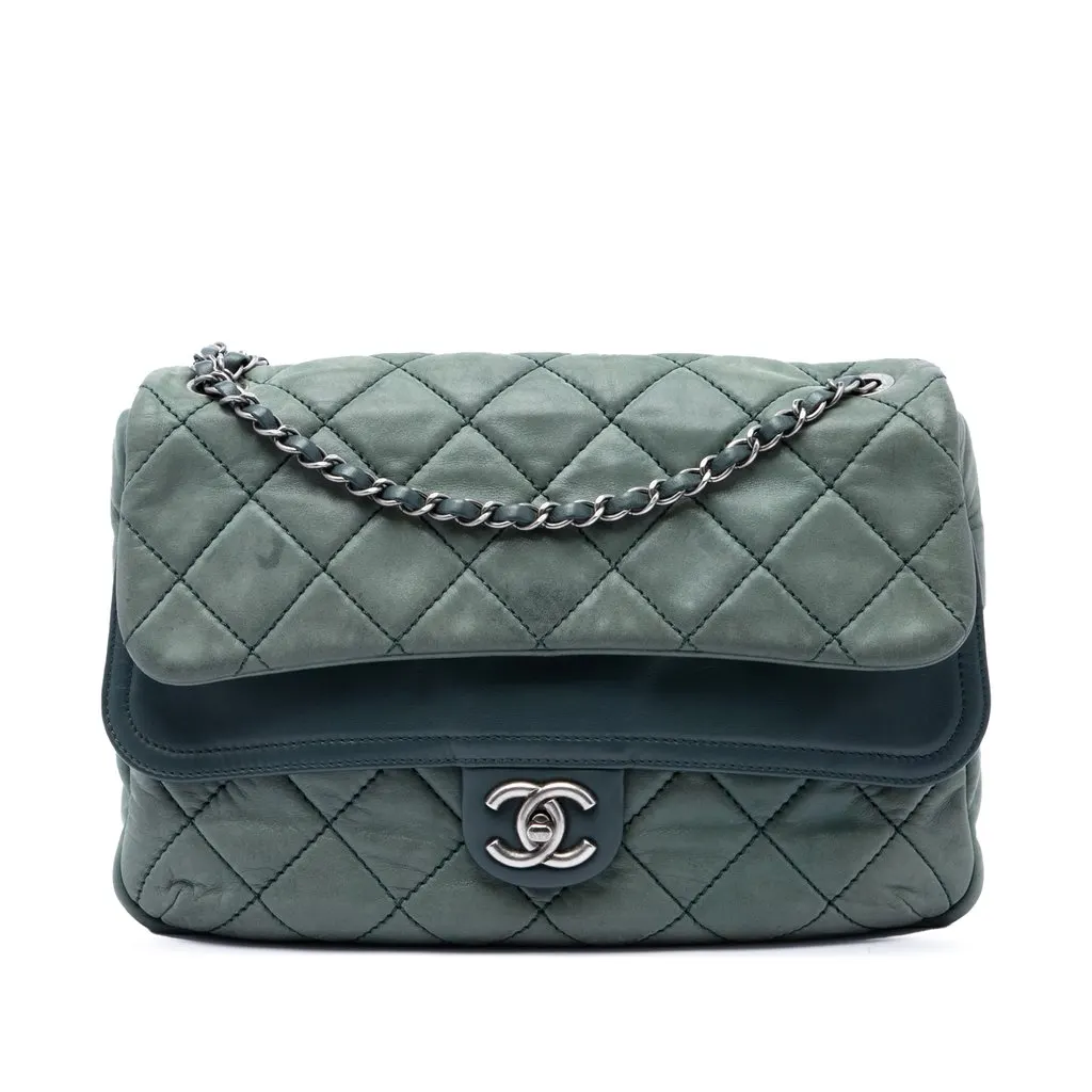 Chanel Jumbo Quilted Iridescent Calfskin In the Mix Double Flap Green Leather Very good - Front View