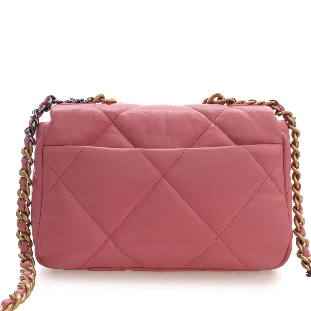 Chanel Medium Lambskin 19 Flap Pink Leather Very good - Model View
