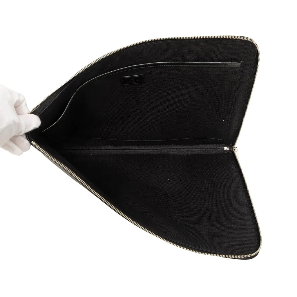 Gucci GG Supreme Interlocking G Clutch Black Canvas Very good - Model View