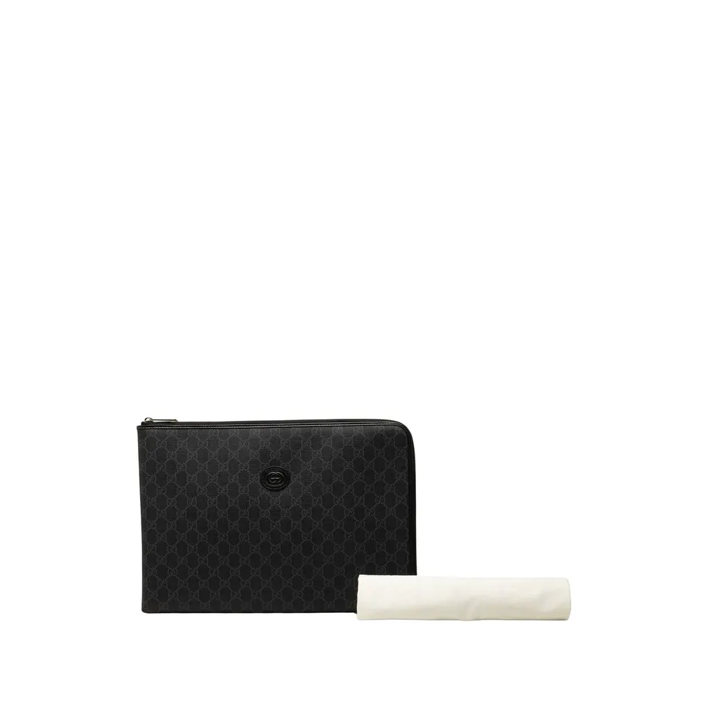 Gucci GG Supreme Interlocking G Clutch | Libas Collective
