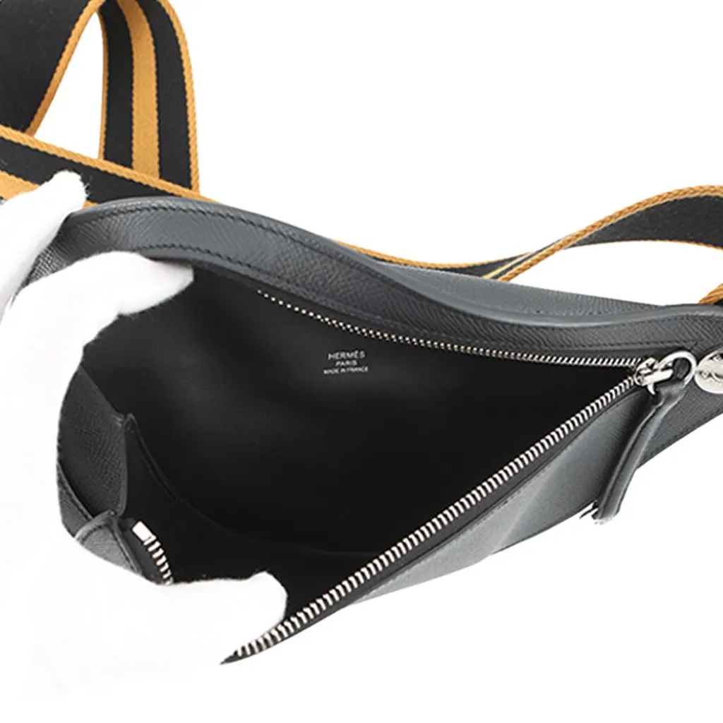 Hermès Epsom Petite Course Black Leather Very good - Model View