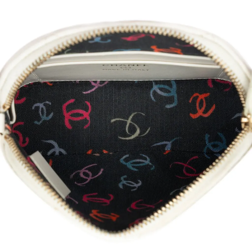 Chanel Mini CC Quilted Caviar Dome Clutch with Chain White Leather Very good - Model View