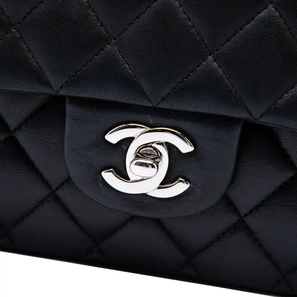 Chanel Medium Classic Lambskin Double Flap Black Leather Very good - Box View