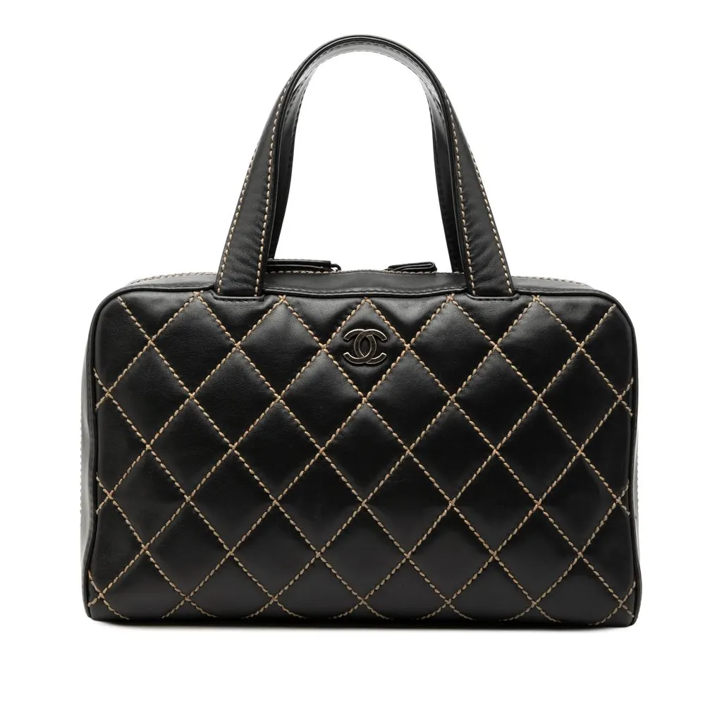 Chanel CC Lambskin Wild Stitch Handbag Black Leather Very good - Front View