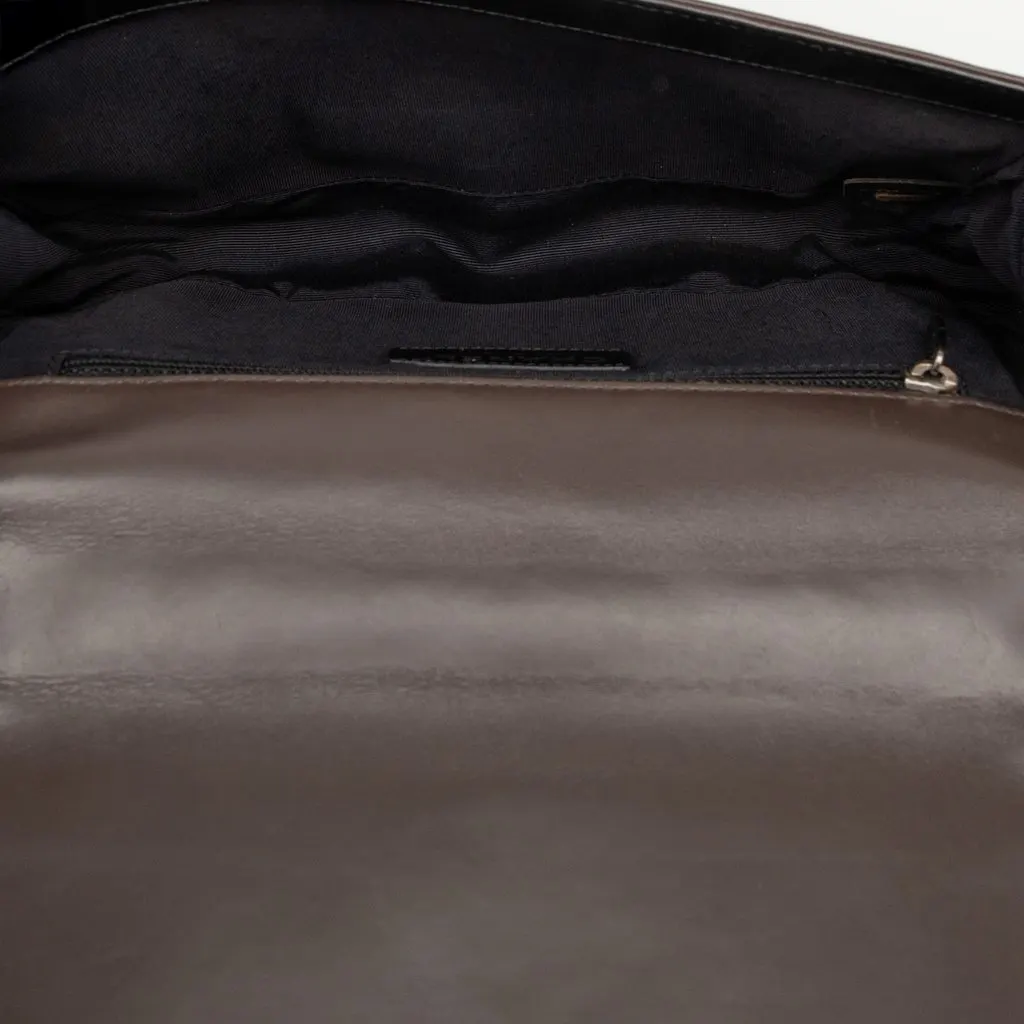 Chanel Old Medium Bicolor Glazed Calfskin Boy Flap Brown Leather Very good - Model View