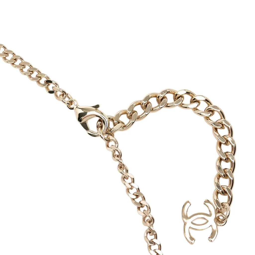 Chanel CC Gold Plated Denim Leather Woven Chain Round Pendant Necklace Gold Metal Very good - Model View