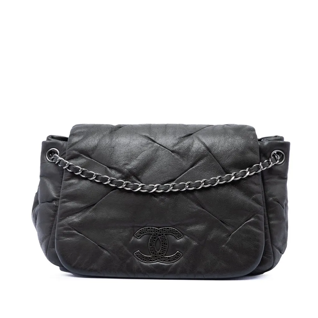 Chanel Iridescent Calfskin Glint Accordion Flap Black Leather Very good - Front View