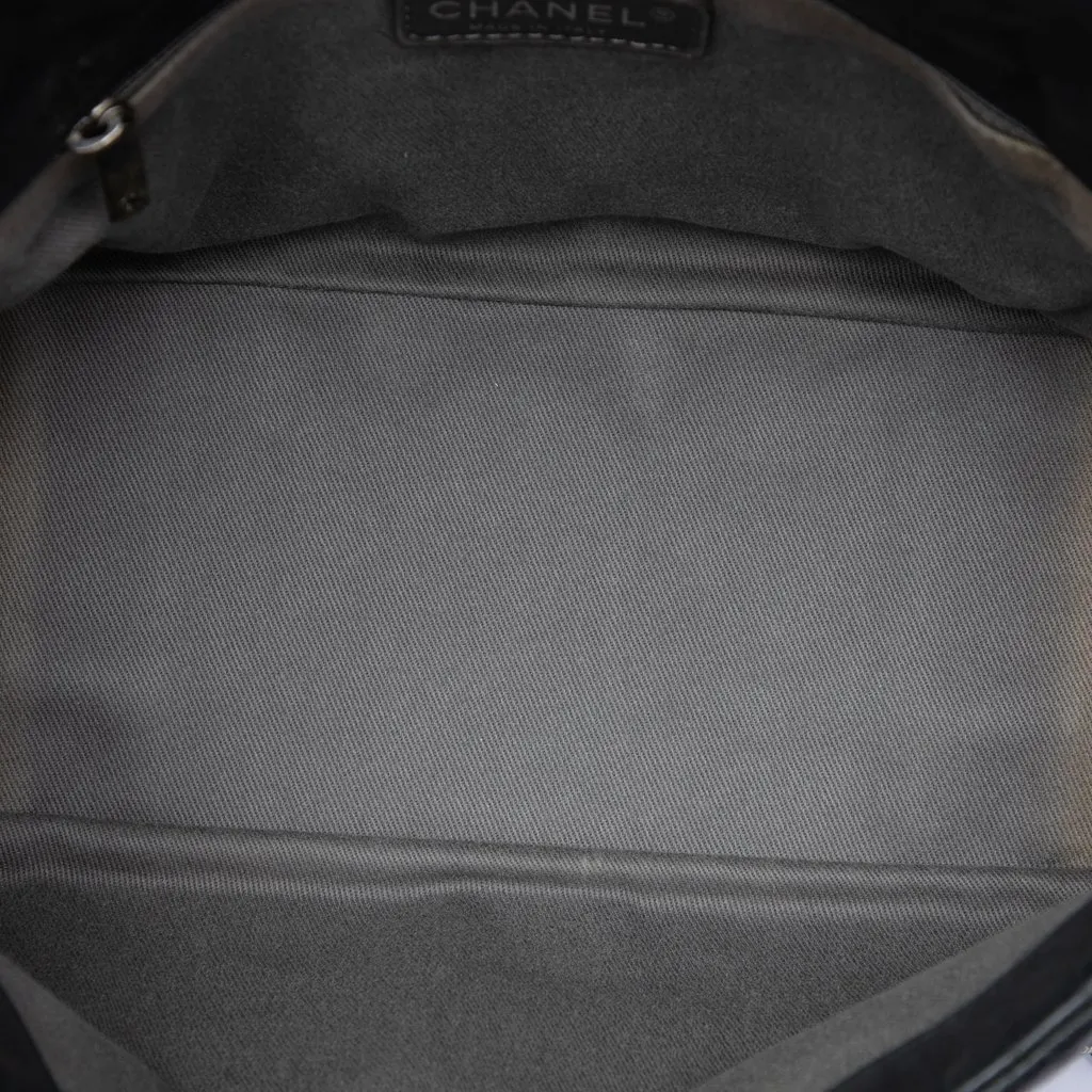 Chanel Iridescent Calfskin Glint Accordion Flap Black Leather Very good - Model View