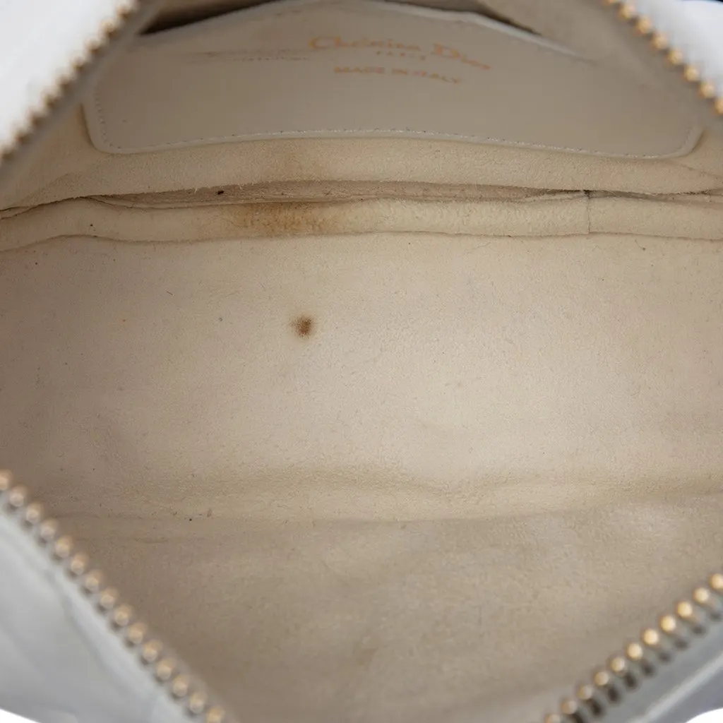 Dior Small Lambskin Cannage Dior Vibe Hobo White Leather Very good - Model View