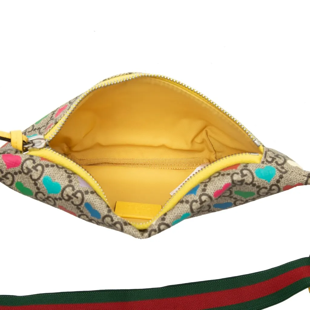 Gucci Kids GG Supreme Hearts Web Belt Bag Beige Very good - Model View