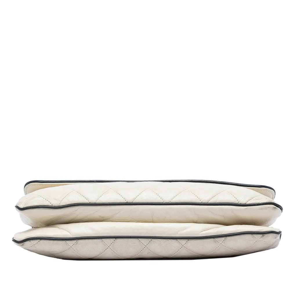Chanel Quilted Aged Lambskin Reissue 2.55 East West Flap White Leather Very good - Inside View