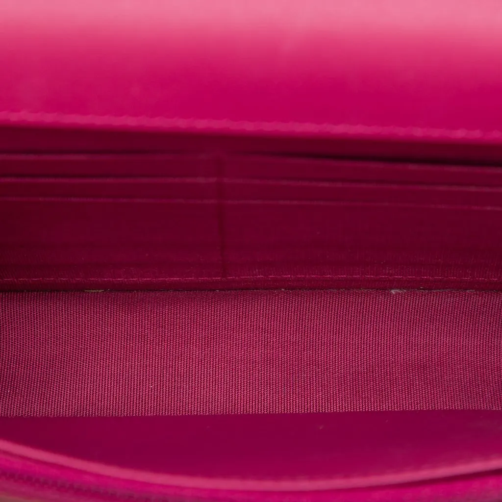 Chanel CC Quilted Patent Brilliant Wallet On Chain Pink Leather Very good - Model View