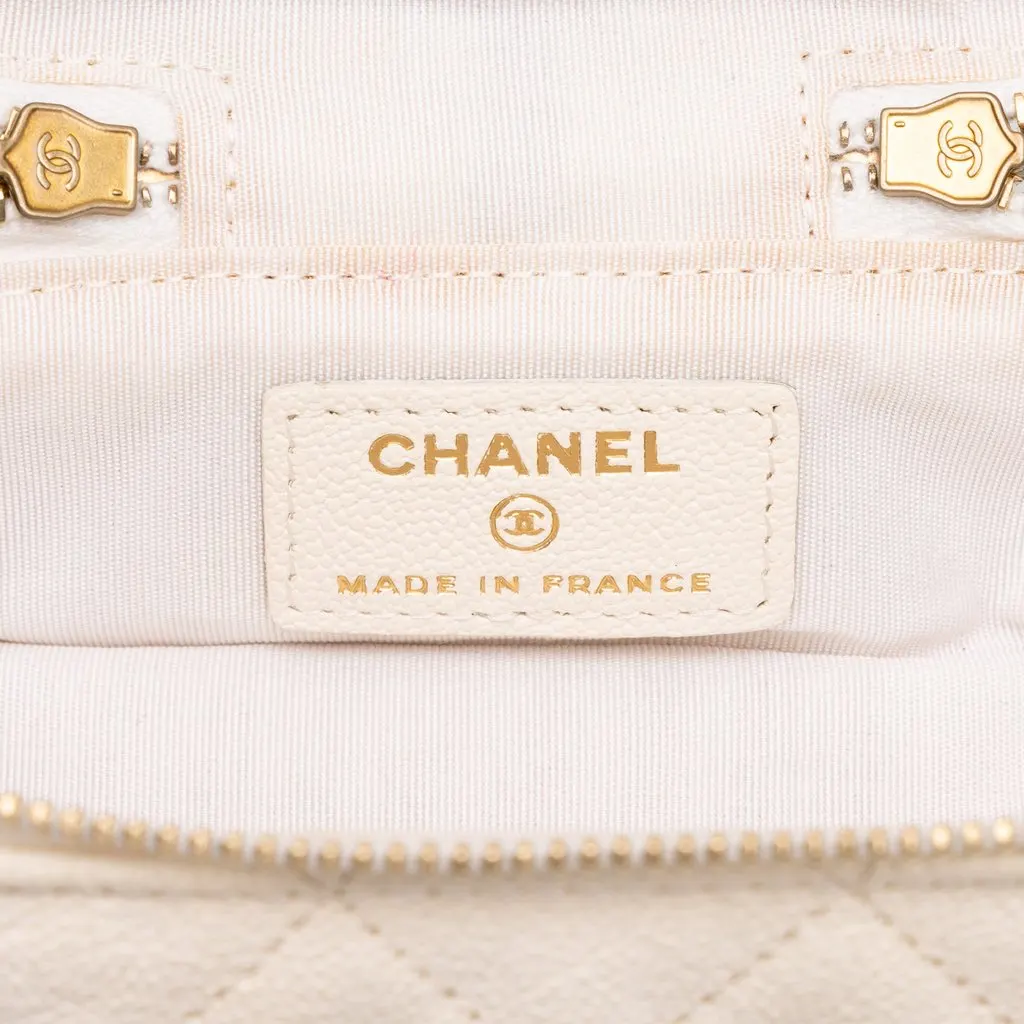 Chanel Mini CC Quilted Caviar Chain Zip Around Vanity Case White Leather Very good - Box View